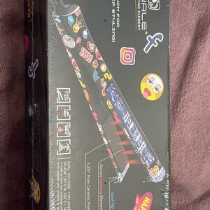 Royale hair straightener